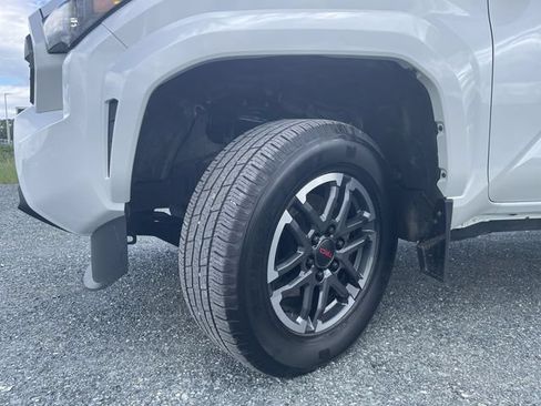 Certified 2024 Toyota Tacoma TRD Sport AWD/4WD image 10