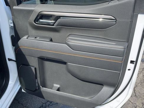 Used 2025 GMC Sierra 1500 AT4 image 25