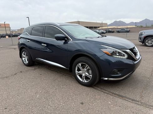 Used 2018 Nissan Murano SL FWD image 3
