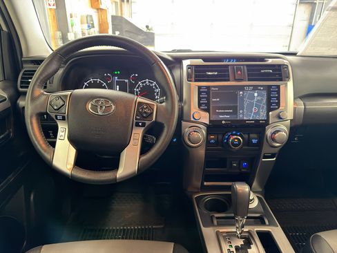 Used 2023 Toyota 4Runner SR5 Premium w/ Moonroof Package AWD/4WD image 32