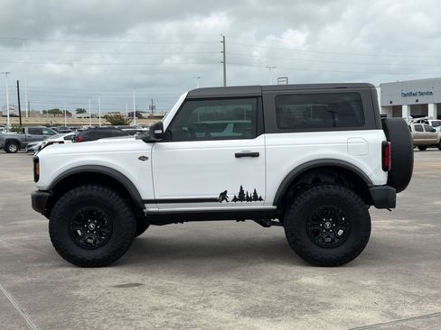 Used 2023 Ford Bronco Wildtrak AWD/4WD image 2