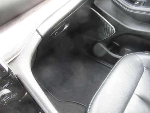 Used 2021 Jeep Grand Cherokee L Limited image 35