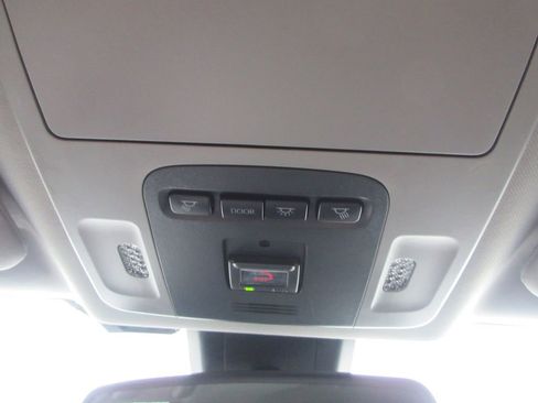 Used 2021 Toyota Camry XSE image 30