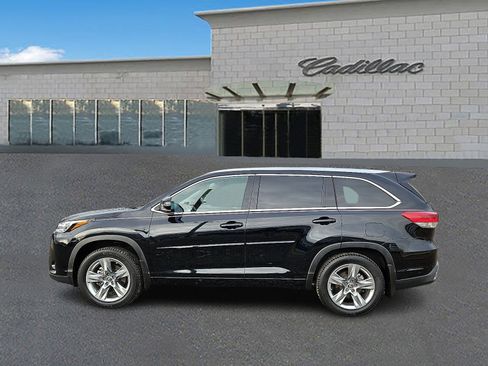 Used 2019 Toyota Highlander Limited image 7