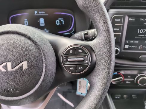 Used 2025 Kia Soul LX FWD image 22