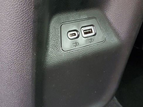 Certified 2023 Buick Envision Essence image 12