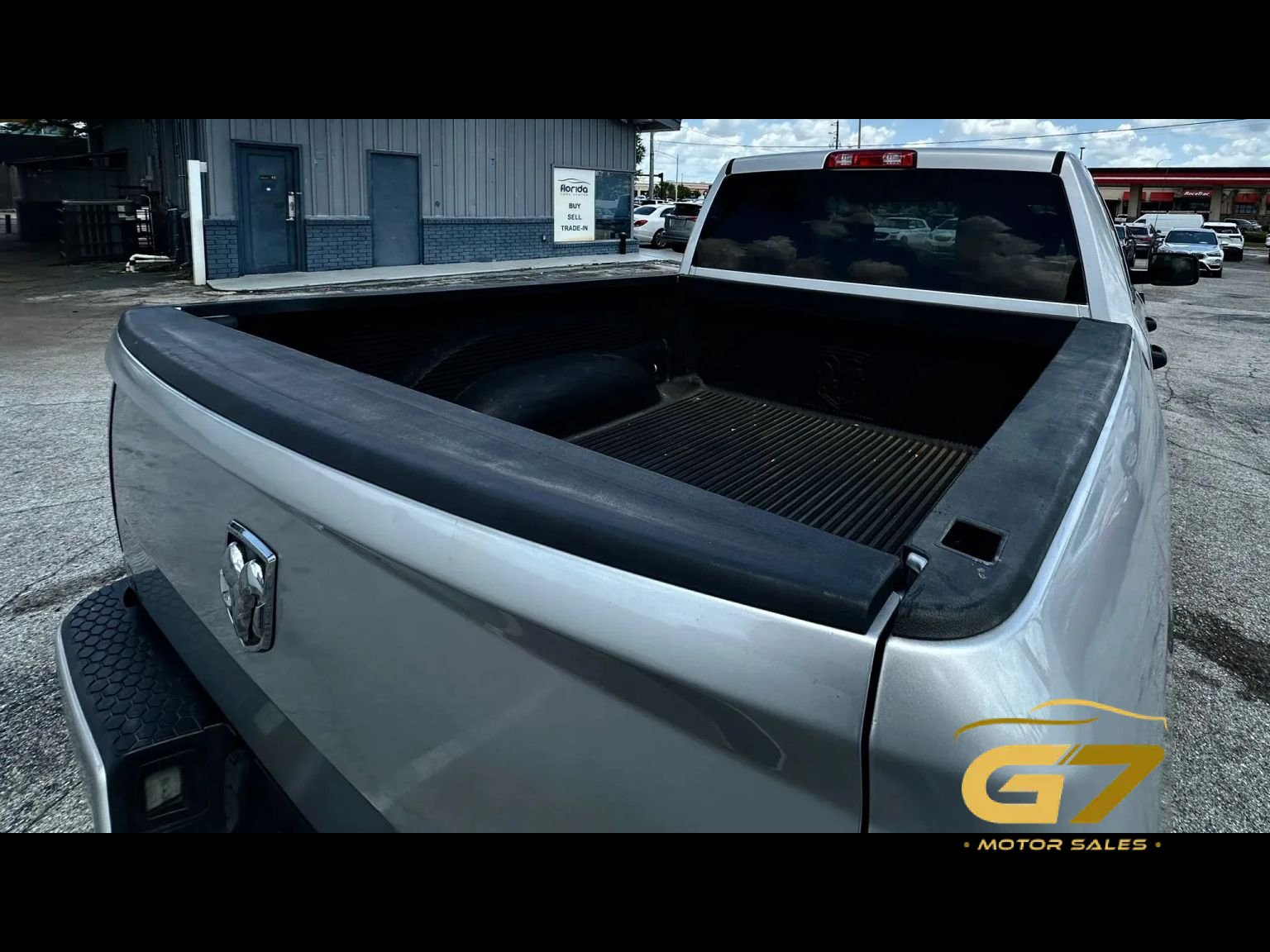 Used 2017 RAM 1500 Express RWD image 19