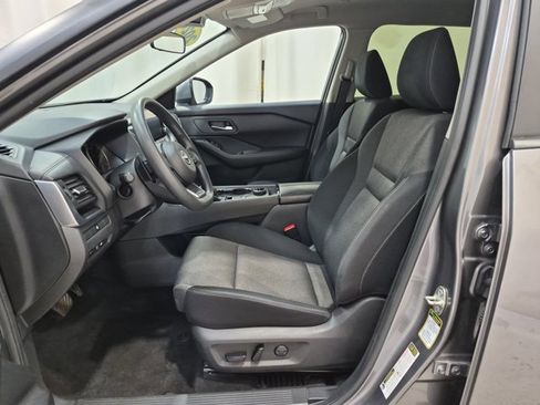 Used 2024 Nissan Rogue SV AWD/4WD image 12