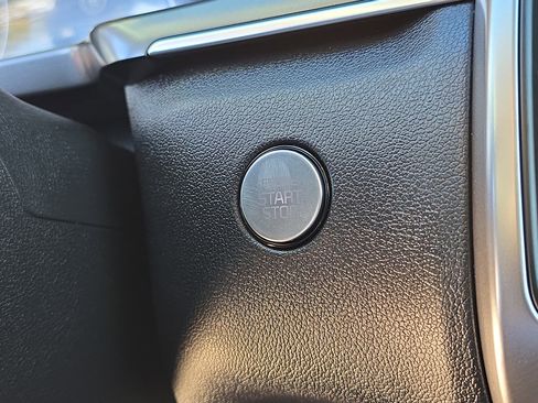 Certified 2022 Kia Sorento S image 28