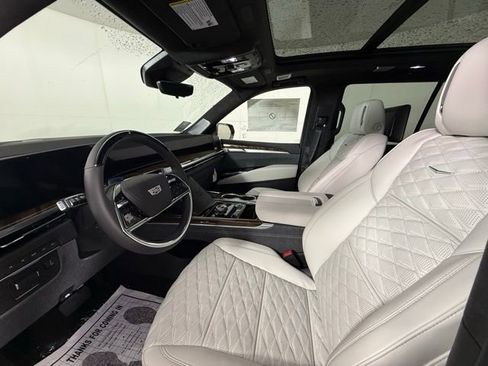 New 2026 Cadillac Escalade Platinum Sport w/ LPO, ONYX Package AWD/4WD image 5