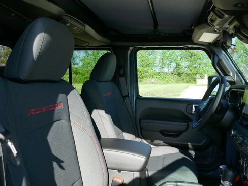 New 2026 Jeep Gladiator Mojave AWD/4WD image 13