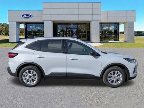 New 2026 Ford Escape Active FWD image 3
