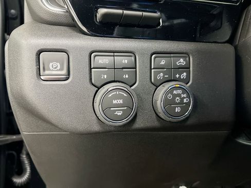 New 2026 Chevrolet Silverado 1500 High Country w/ Technology Package AWD/4WD image 19