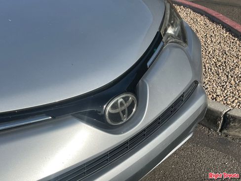 Used 2017 Toyota RAV4 Limited w/ Carpet Mat Package FWD image 7