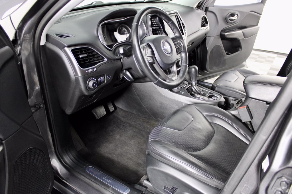 Used 2019 Jeep Cherokee Limited AWD/4WD image 17