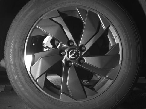 Used 2025 Nissan Rogue SV image 15