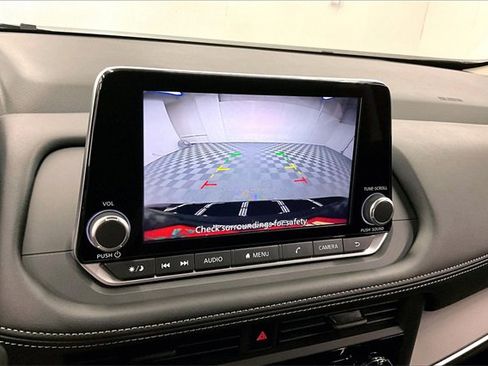 New 2025 Nissan Rogue S image 24