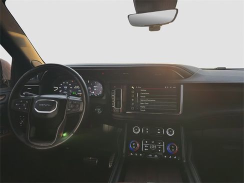 Used 2024 GMC Yukon Denali Ultimate image 14