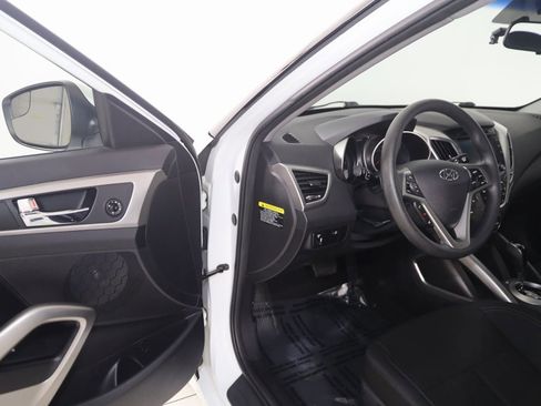Used 2016 Hyundai Veloster w/ Option Group 02 image 39