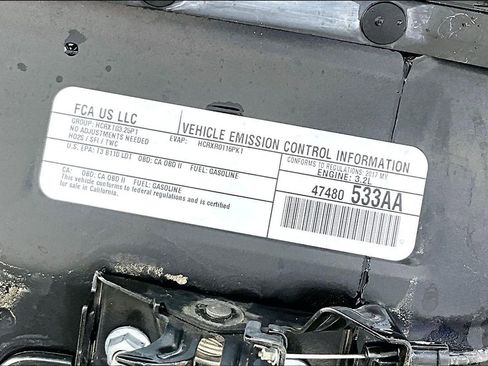 Used 2017 Jeep Cherokee Trailhawk w/ Cold Weather Group image 31