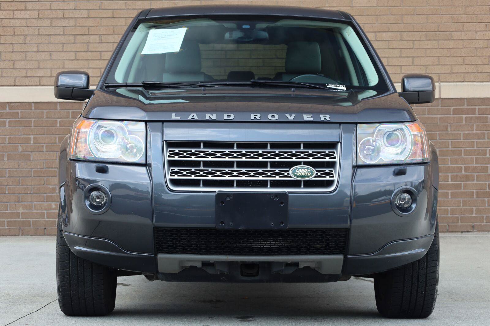 Used 2010 Land Rover LR2 HSE AWD/4WD image 6