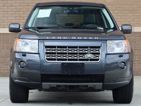 Used 2010 Land Rover LR2 HSE AWD/4WD image 6
