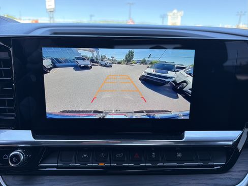 Used 2025 GMC Sierra 1500 SLT AWD/4WD image 26