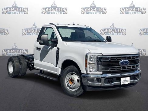 New 2026 Ford F350 XL w/ XL Chrome Package RWD image 1
