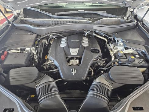 Used 2018 Maserati Levante GranLusso image 39