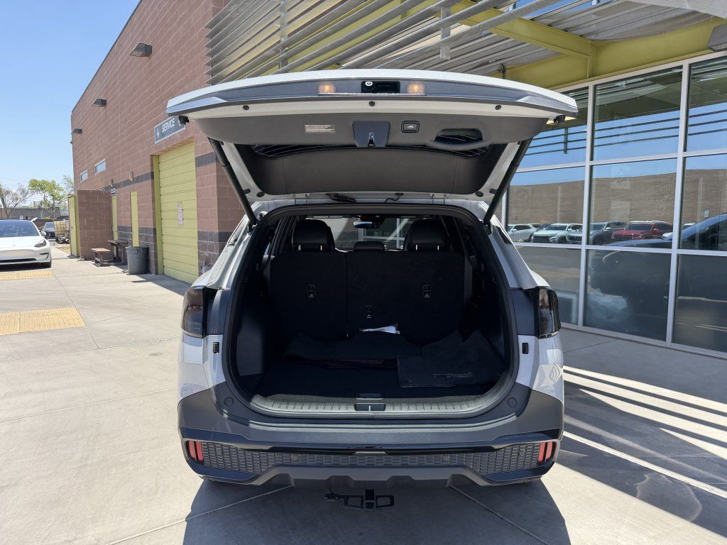 Used 2025 Kia Sportage X-Line w/ Premium Package AWD/4WD image 35