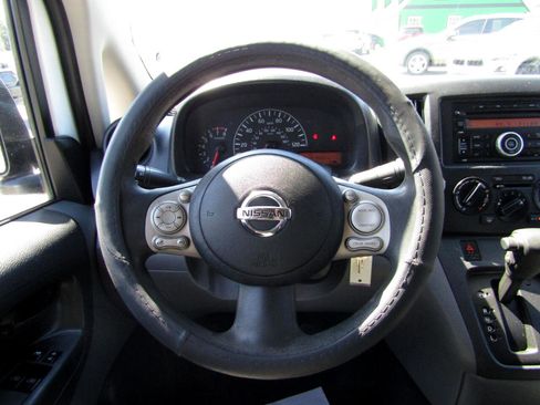 Used 2014 Nissan NV200 SV w/ Back Door Glass Package image 10