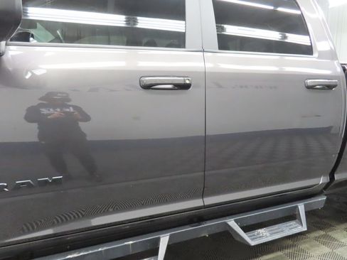 Used 2024 RAM 2500 Big Horn w/ Night Edition AWD/4WD image 34