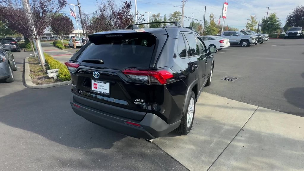 Used 2021 Toyota RAV4 XLE w/ Convenience Package AWD/4WD image 33