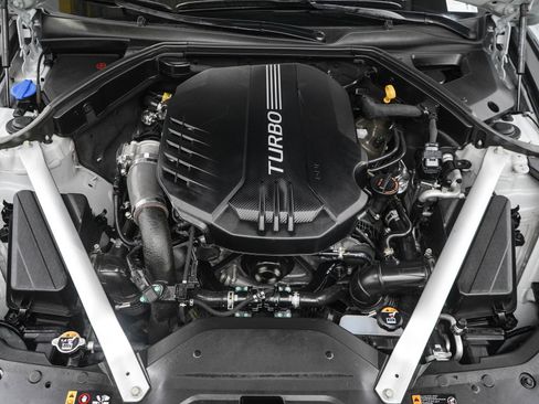 Used 2022 Genesis G70 3.3T w/ Sport Prestige Package AWD/4WD image 31