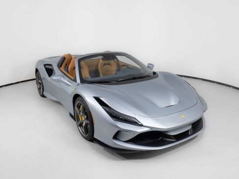 Used 2022 Ferrari F8 Tributo image 25