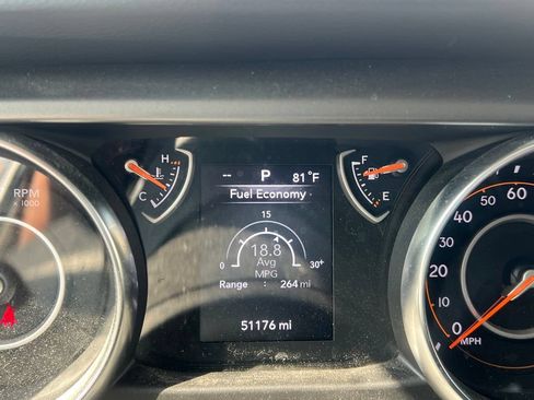 Used 2022 Jeep Gladiator Sport AWD/4WD image 10