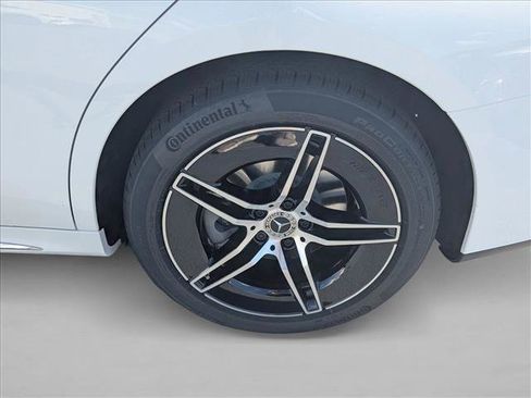 Used 2026 Mercedes-Benz E 350 Sedan image 9