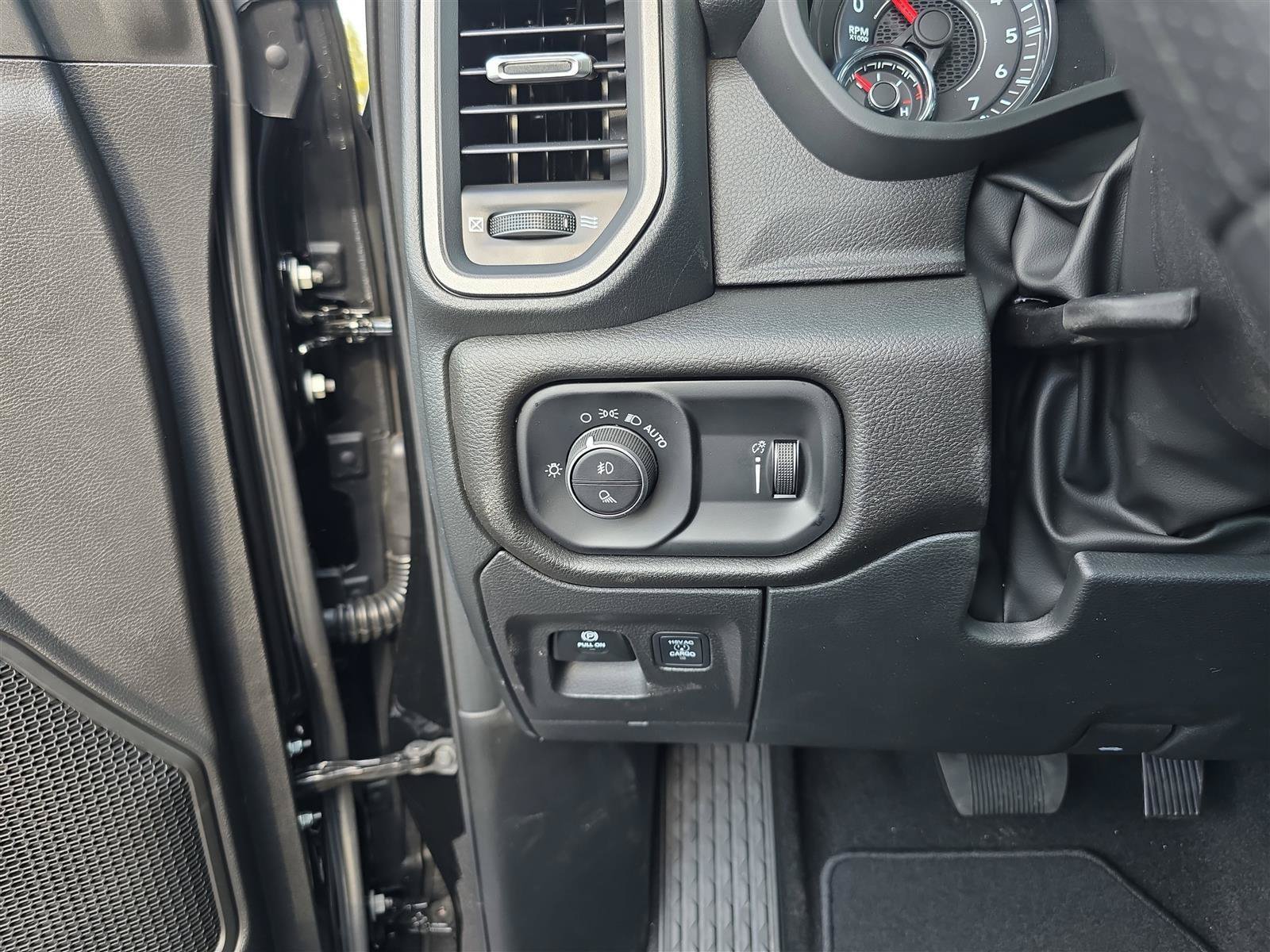 Used 2025 RAM 1500 Tradesman w/ Off Road Group AWD/4WD image 35