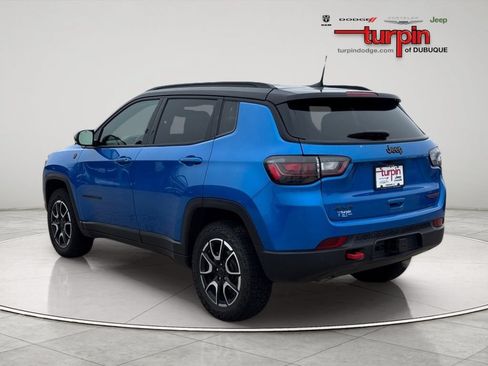Used 2025 Jeep Compass Trailhawk w/ Trailhawk Elite Group AWD/4WD image 3