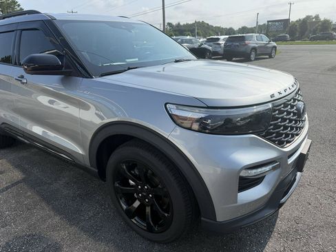 Used 2023 Ford Explorer ST-Line w/ Class IV Trailer Tow Package AWD/4WD image 5