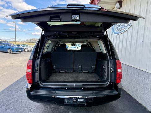 Used 2010 Chevrolet Suburban LS w/ Interior Plus Package image 4