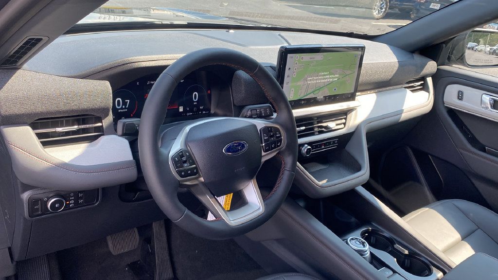 New 2027 Ford Explorer Active w/ Active Comfort Package RWD image 15