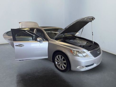 Used 2007 Lexus LS 460 image 8