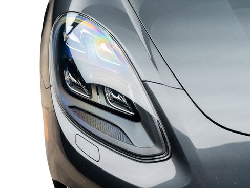 Used 2019 Porsche Panamera GTS w/ Assistance Package image 16