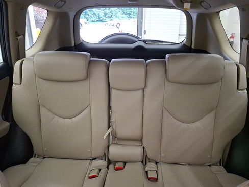 Used 2011 Toyota RAV4 Limited w/ Limited Extra Value Pkg AWD/4WD image 23