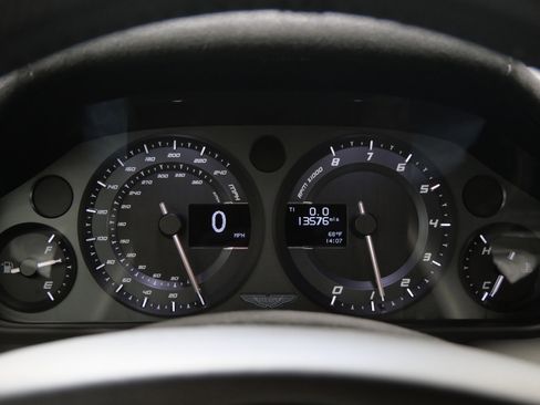 Used 2016 Aston Martin V8 Vantage GT RWD image 21