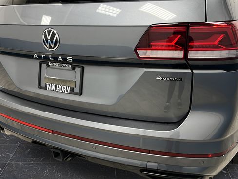 Used 2023 Volkswagen Atlas SEL R-Line AWD/4WD image 36