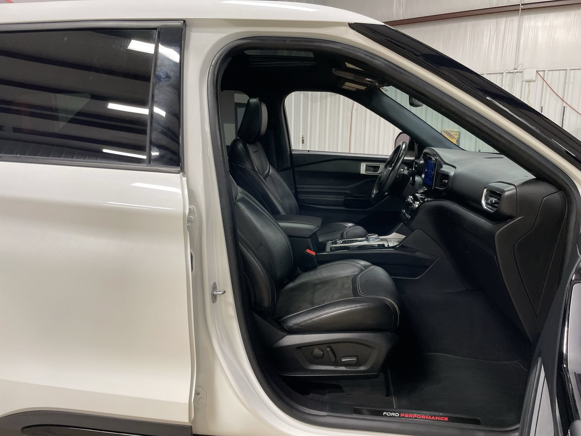 Used 2022 Ford Explorer ST AWD/4WD image 29
