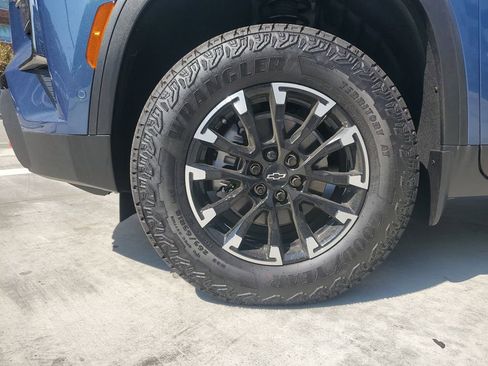 New 2026 Chevrolet Traverse Z71 w/ Enhanced Driving Package image 6