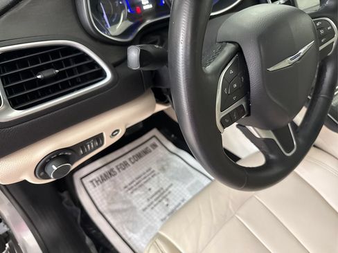 Used 2017 Chrysler 200 Limited Platinum FWD image 28
